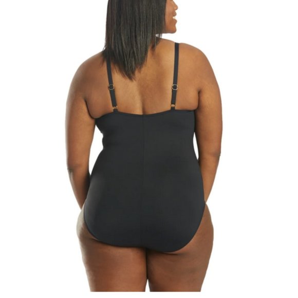 LA BLANCA Black One Piece Swimsuit - Picture 3 of 6